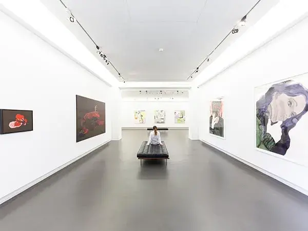 Photo de l'intérieur du centre d'art contemporain
