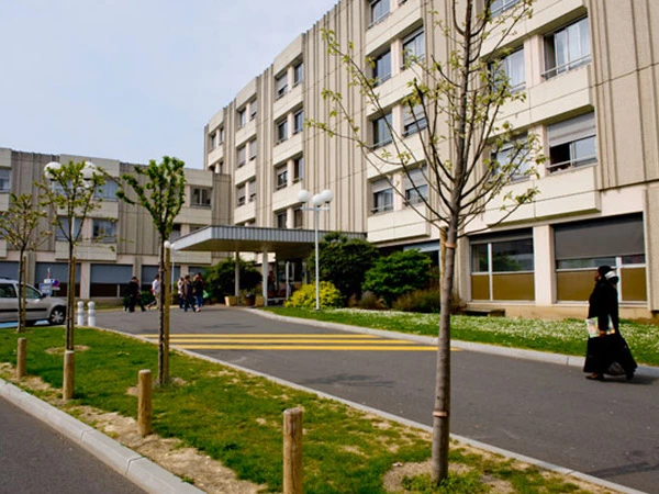 Photo de l'extérieur du CHU de Rouen